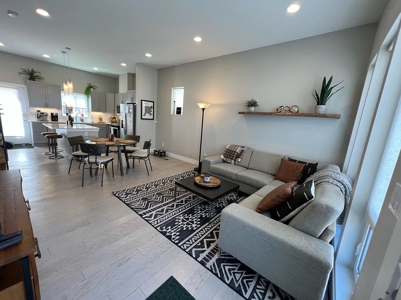 Living Room - 2860 W Parkside Pl