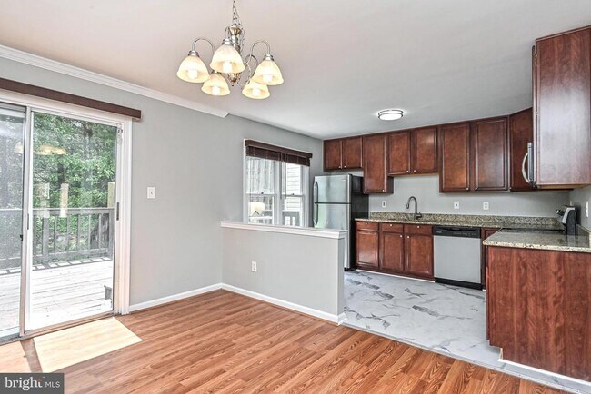 Building Photo - 105 Sunny Hill Ct