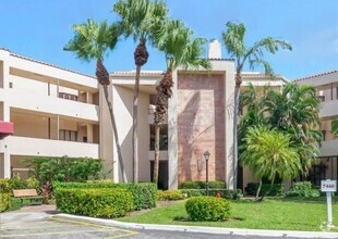 Building Photo - 7460 La Paz Blvd