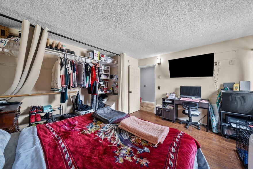Building Photo - 1580 Mendocino Dr