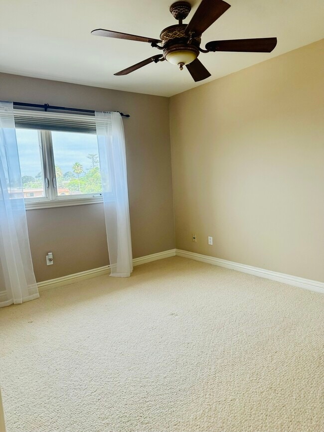 Building Photo - 7411 Herschel Ave