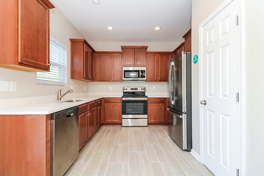 Building Photo - 3708 Amistad Ln