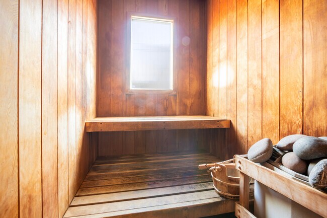 Building Photo - 2721 2nd St