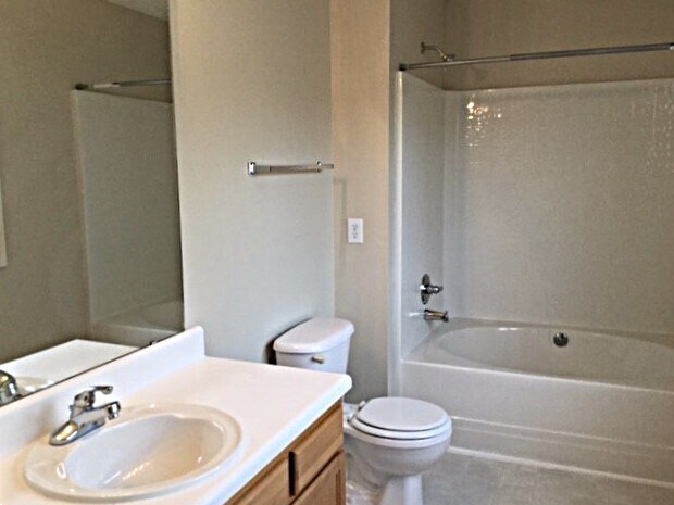 Building Photo - 6514 Highland Oak Dr