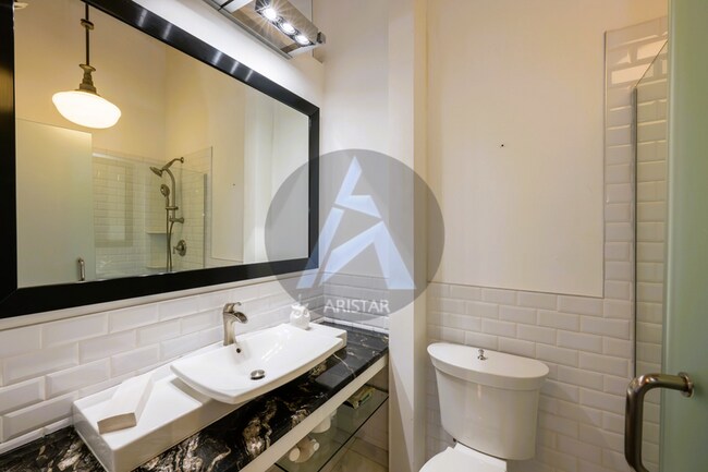 Building Photo - 161 Mangum St SW