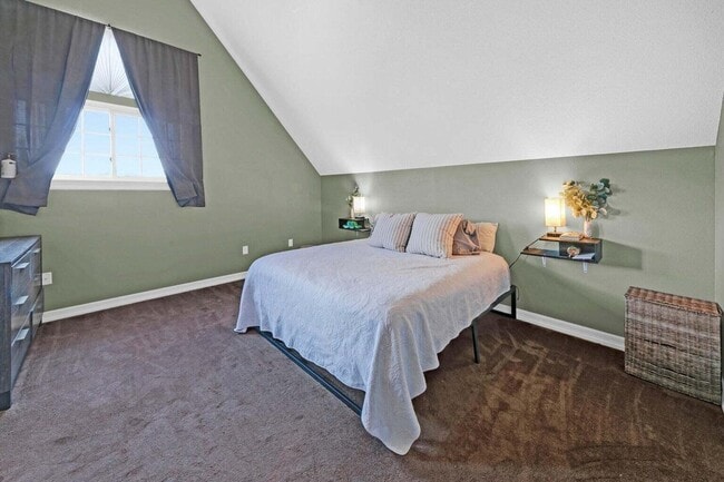 Building Photo - 2216 Calle De Pizzaro