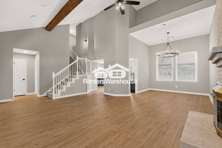 Building Photo - 8008 Cornell Dr