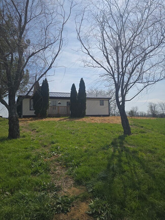 Building Photo - Hilltop Retreat with Stunning Views – Fully Remodeled 3BR/2BA Home