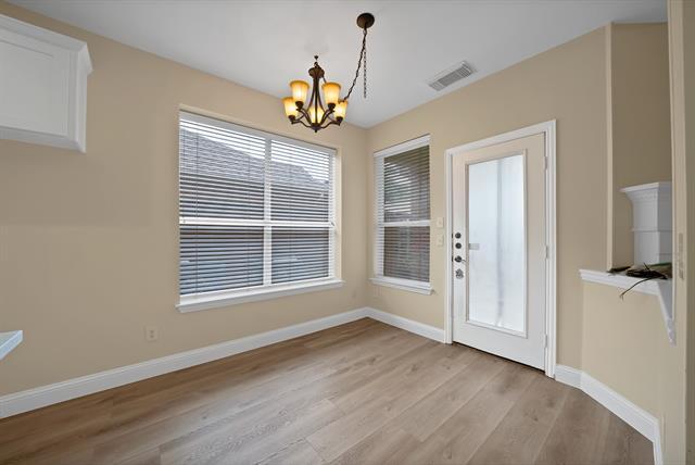 Building Photo - 18638 Tall Oak Dr