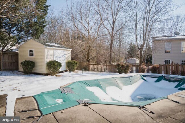 Building Photo - 6902 Tower of London Dr