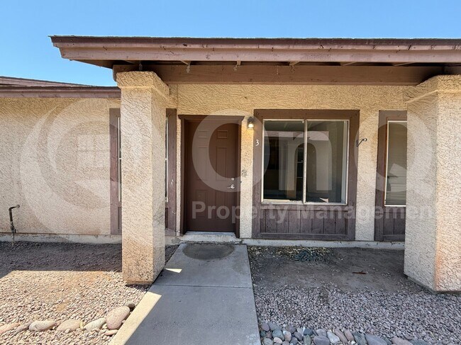 Building Photo - 27 W Inglewood St