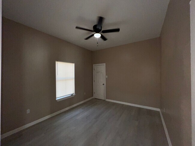 Building Photo - 34399 Buck Carroll Rd