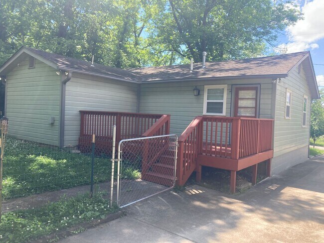 Building Photo - Great 2 Bed 2 Bath Home in East Nashville!