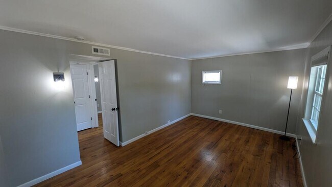 Building Photo - 121 Nesper Rd