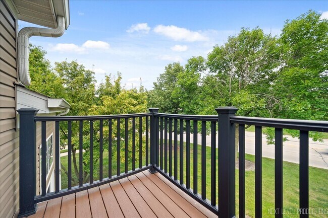 Building Photo - 2402 Wilton Ln