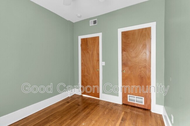 Building Photo - 718 Ashland Ave