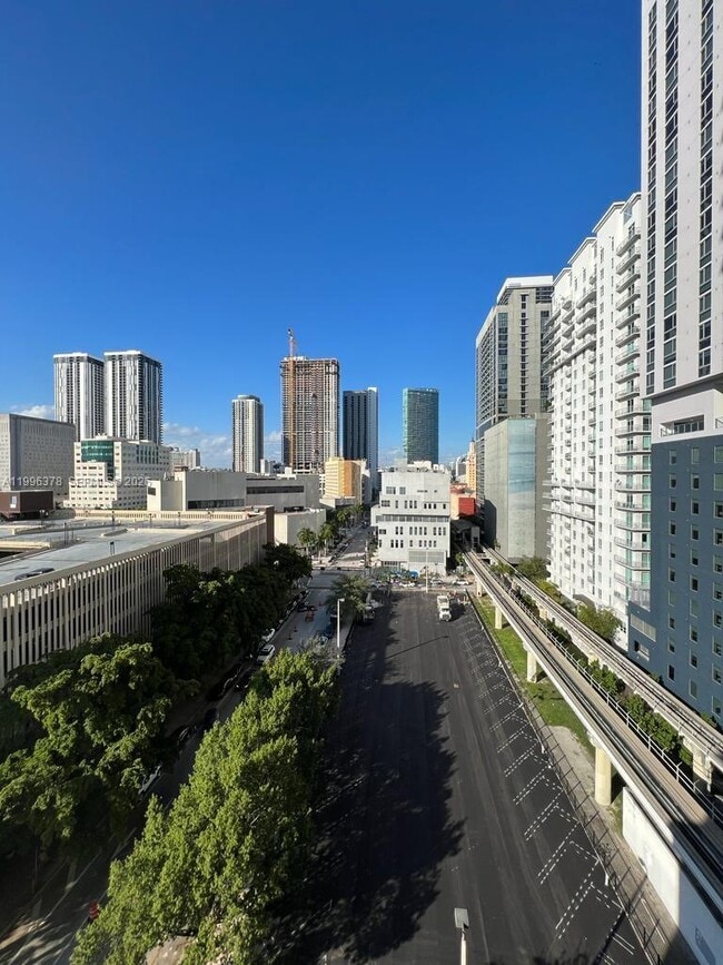 Building Photo - 133 NE 2nd Ave