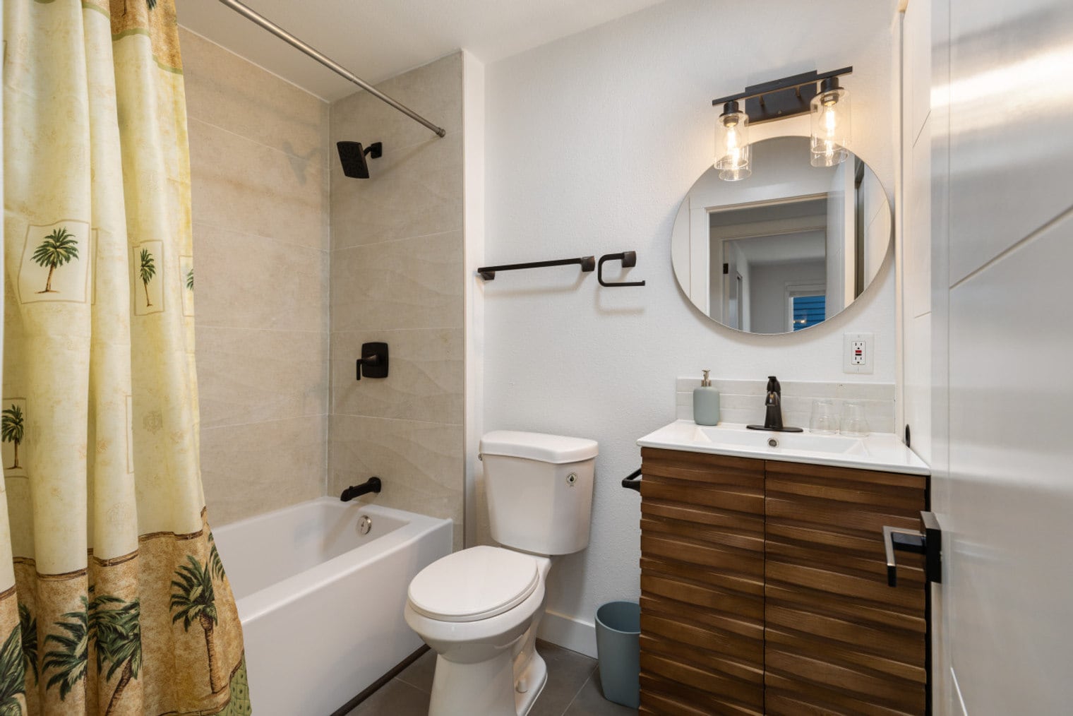 Building Photo - 905 142nd Ave SE