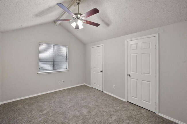 Building Photo - Lake Arlington area 4 bedroom with large yard