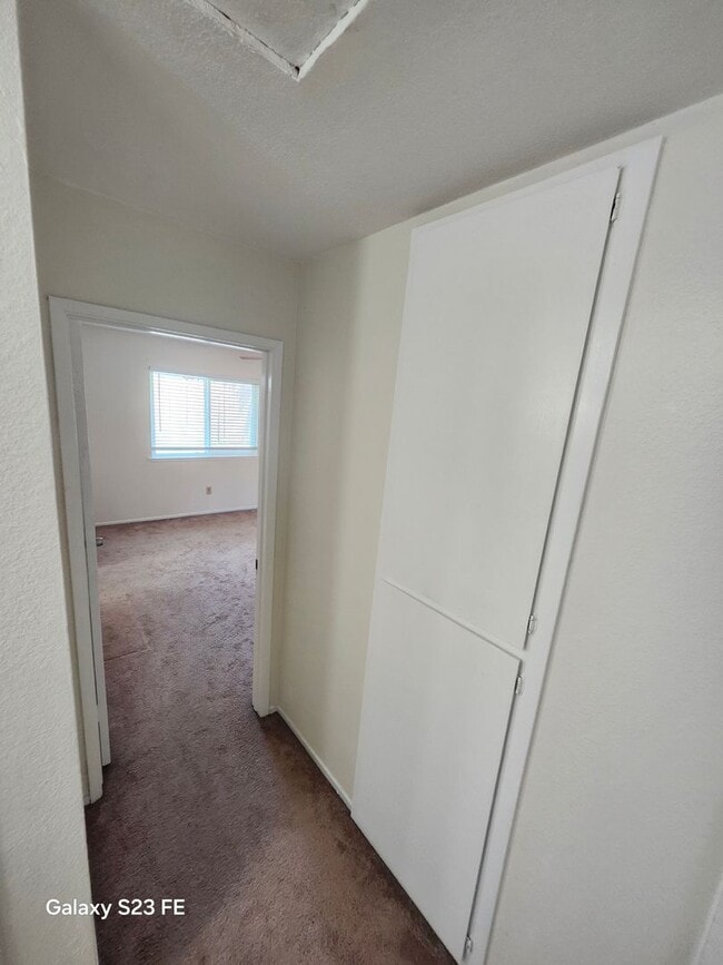 Building Photo - Single-Story home in Chino ready for you to move right in!