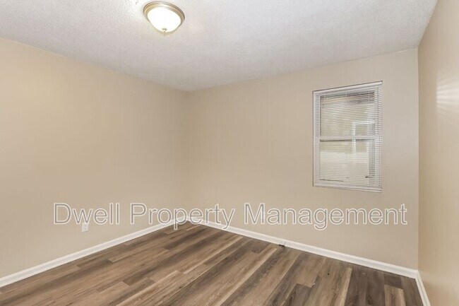 Building Photo - 2828 Lumpkin Rd