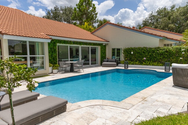 Building Photo - 2291 Las Casitas Dr