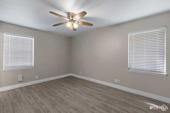 Building Photo - 4615 Hollandale Ave