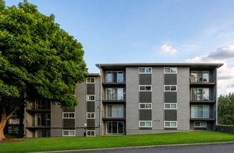 Building Photo - Comfortable 2 Bed / 1 Bath Just Steps from EWU