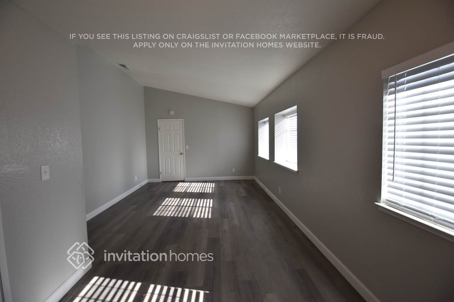 Building Photo - 1247 Crescendo Dr