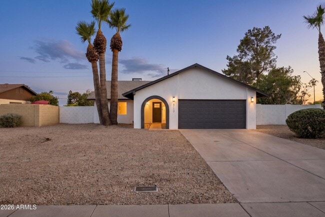 Building Photo - 5117 E Beck Ln