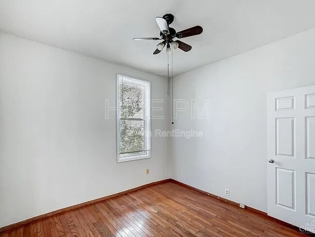 Building Photo - 2705 Hackberry St