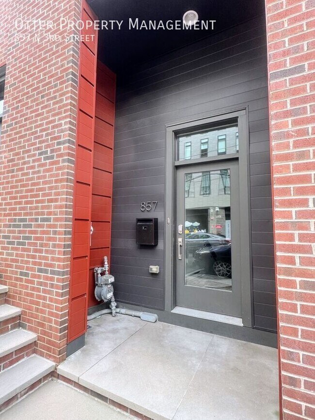 Building Photo - 857 N 3rd St