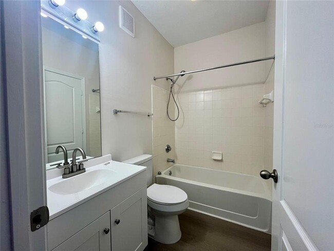 Building Photo - 18105 Villa Creek Dr