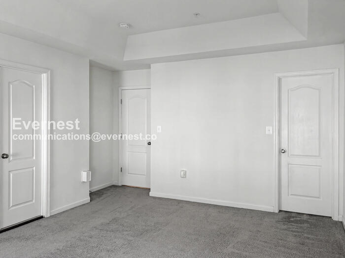 Building Photo - 10612 Presidential Pkwy