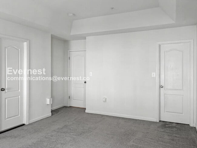 Building Photo - 10612 Presidential Pkwy