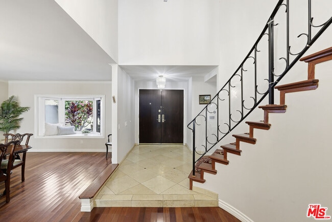 Building Photo - 5507 Bluebell Ave