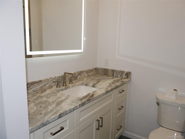 Building Photo - 18 Deer Crossing Dr