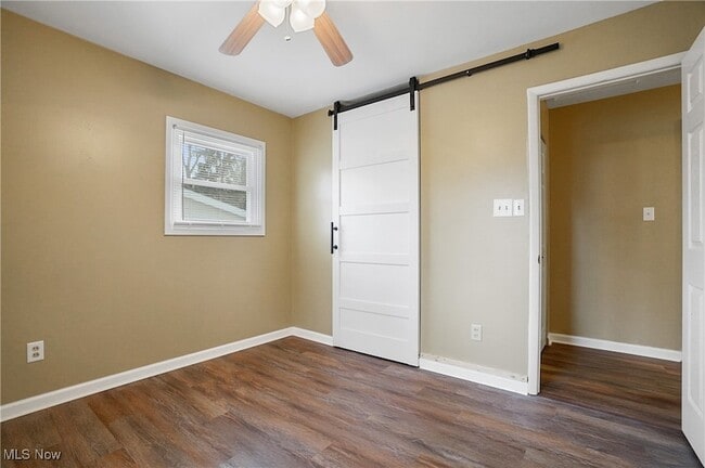 Building Photo - 7429 Sylvan Dr