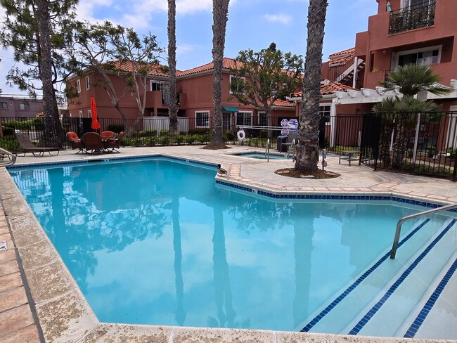 Building Photo - Explore the Allure of Coastal Living!