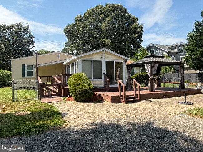 Building Photo - 8110 Allentown Rd