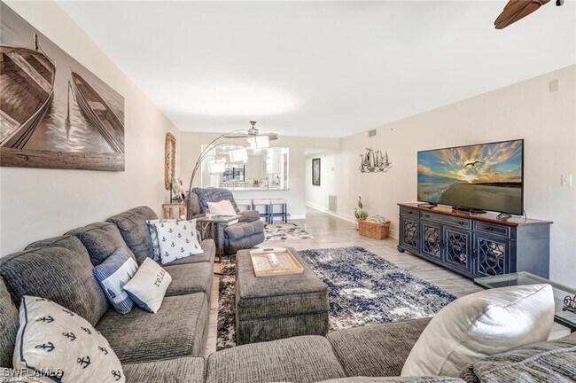Building Photo - 9901 Sunset Cove Ln