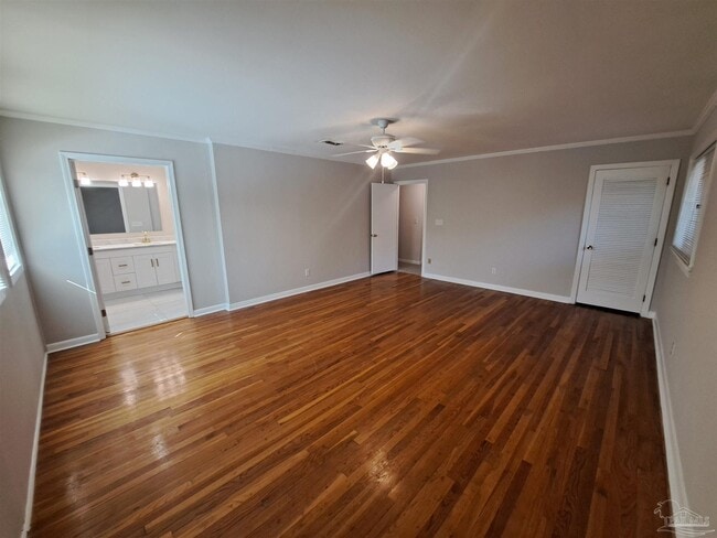 Building Photo - 8598 Meadowbrook Dr