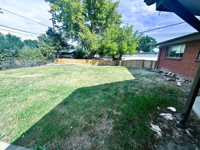 Building Photo - Spacious RANCH Home Available Now! Finishe...