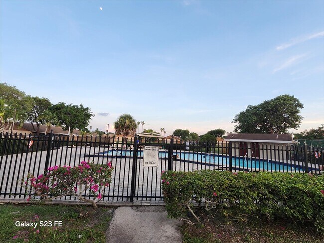 Building Photo - 6743 NW 192nd Ln