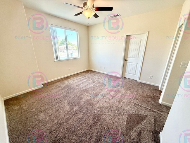 Building Photo - Modern Comfort and Convenience: Stylish 2-Bedroom 2.5 Bathroom Condo in Carson City