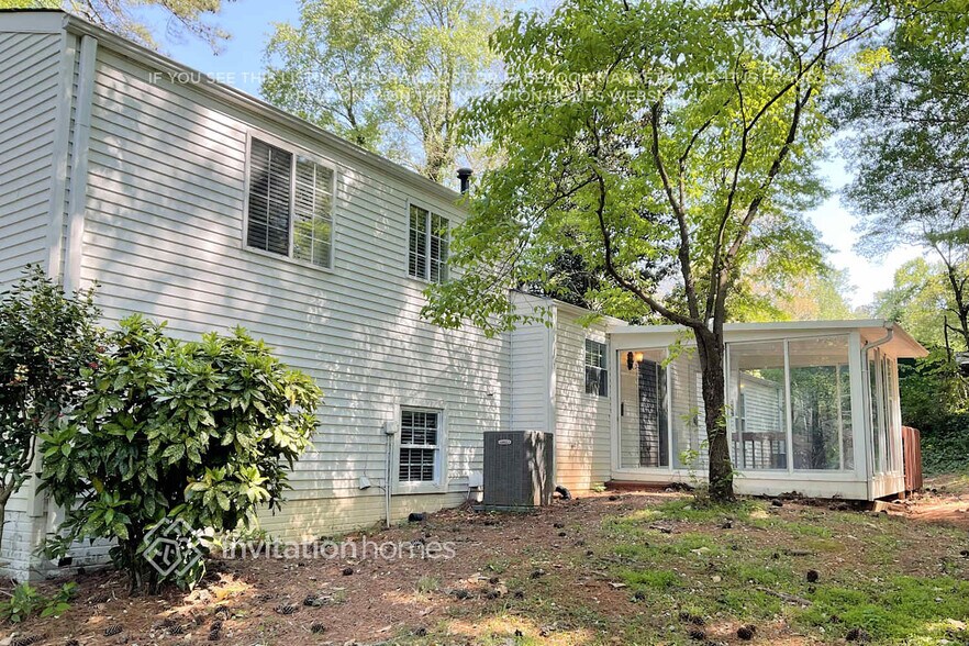 Building Photo - 4669 S Landing Dr