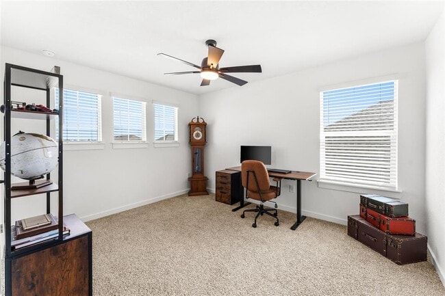 Building Photo - 1828 Walnut Grv Bnd