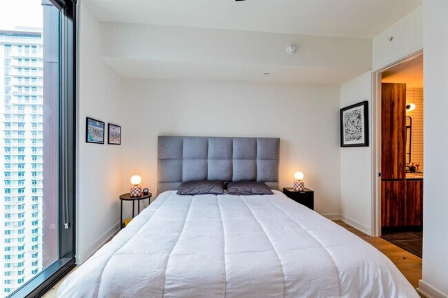 Building Photo - 84 Northeast Dr