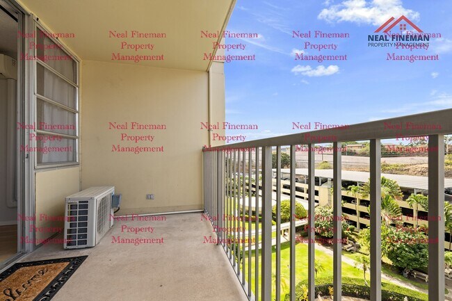 Building Photo - 2 Bed 2 Bath, One parking. Tenant pay all ...