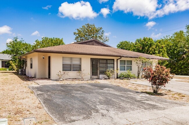 Primary Photo - 5029 Rose Hill Dr